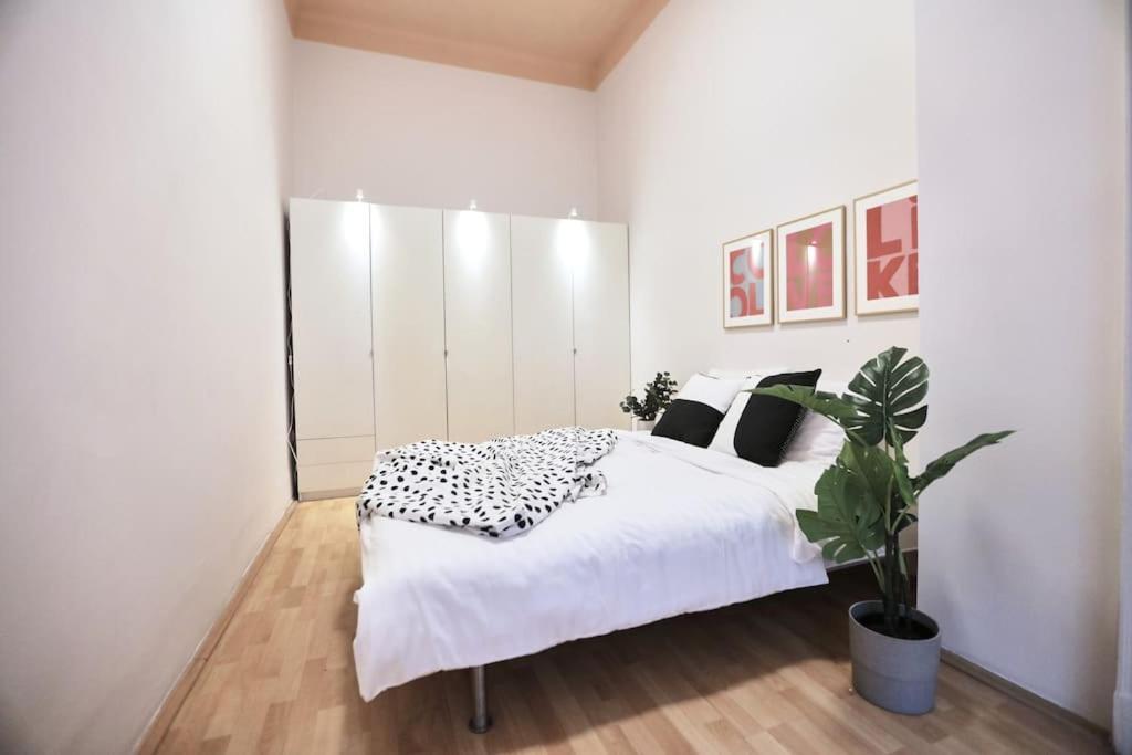 Unwind In Style W Sauna Dsgn 2Br Home Budapest Eksteriør bilde