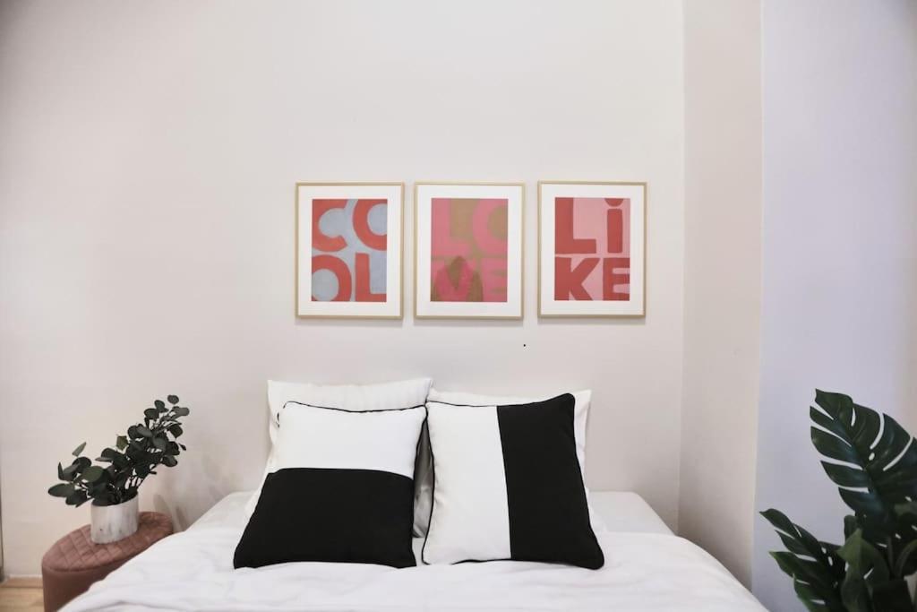 Unwind In Style W Sauna Dsgn 2Br Home Budapest Eksteriør bilde