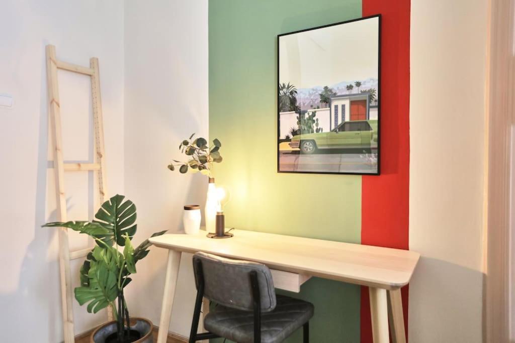 Unwind In Style W Sauna Dsgn 2Br Home Budapest Eksteriør bilde